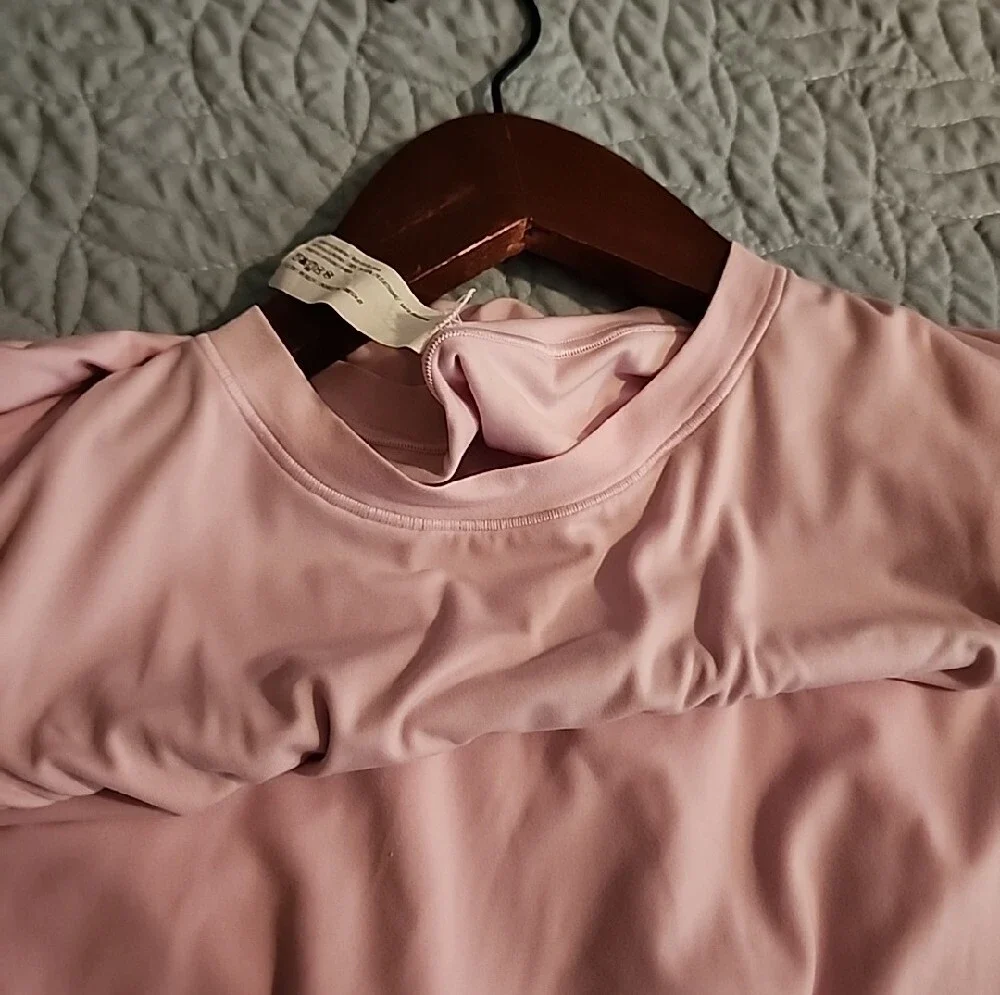 Lululemon Light Pink Size Large Crewneck Shirt Workout